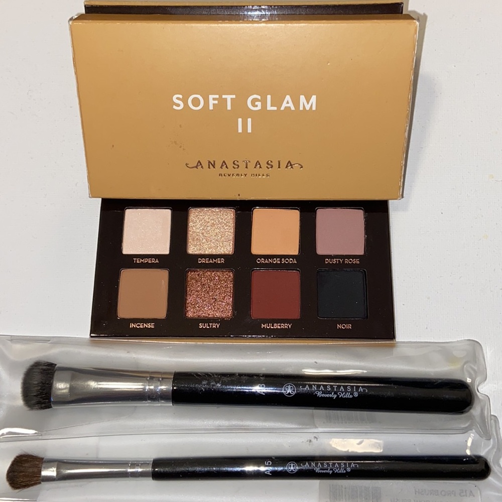 Anastasia Beverly Hills Bundle - Picture 5 of 16